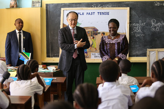 World Bank Group President Jim Yong Kim visits Zanaki Primary School