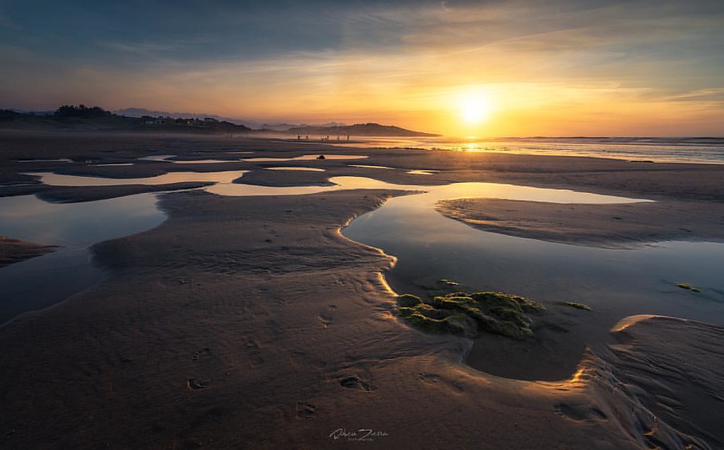 Playa Merón en San Vicente de la Barquera  #fineart #bestshot #sunset #cantabriainfinita #gitzo #uniqball #summertime #sanvicentedelabarquera #lucroit