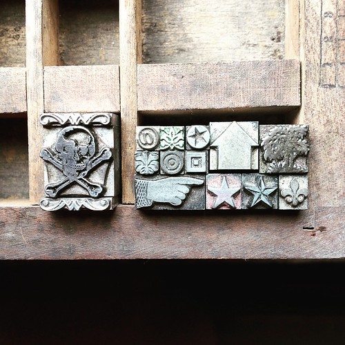 D is for dingbat. These are small printer's ornaments, sta… | Flickr