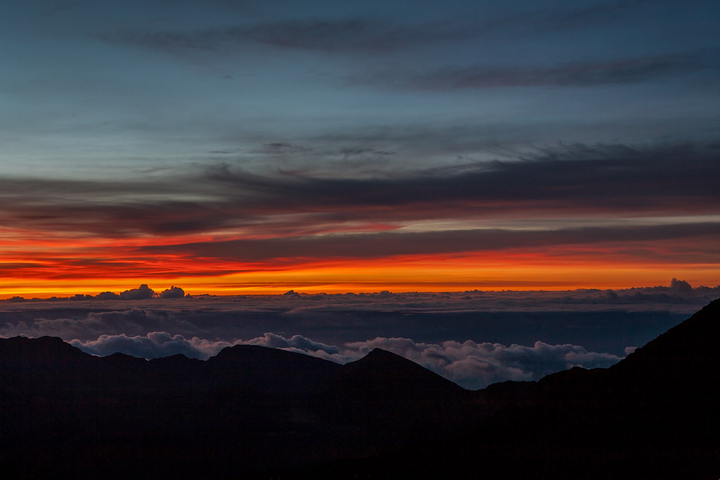 Haleakalā Before Dawn | The first swaths of red fill the eas… | Flickr