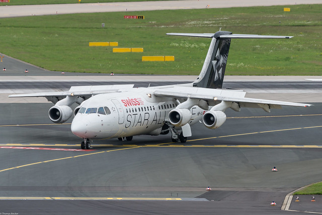 Swiss International Air Lines British Aerospace Avro RJ100 HB-IYU Rot Turm (853915)