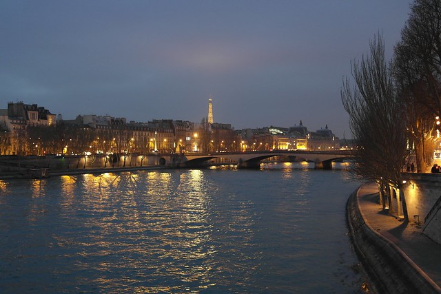 Paris bei Nacht