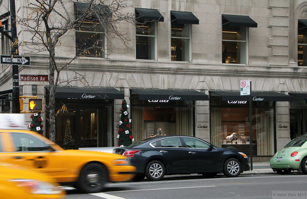 les must de Cartier, Cartier's flagship store in New York i…