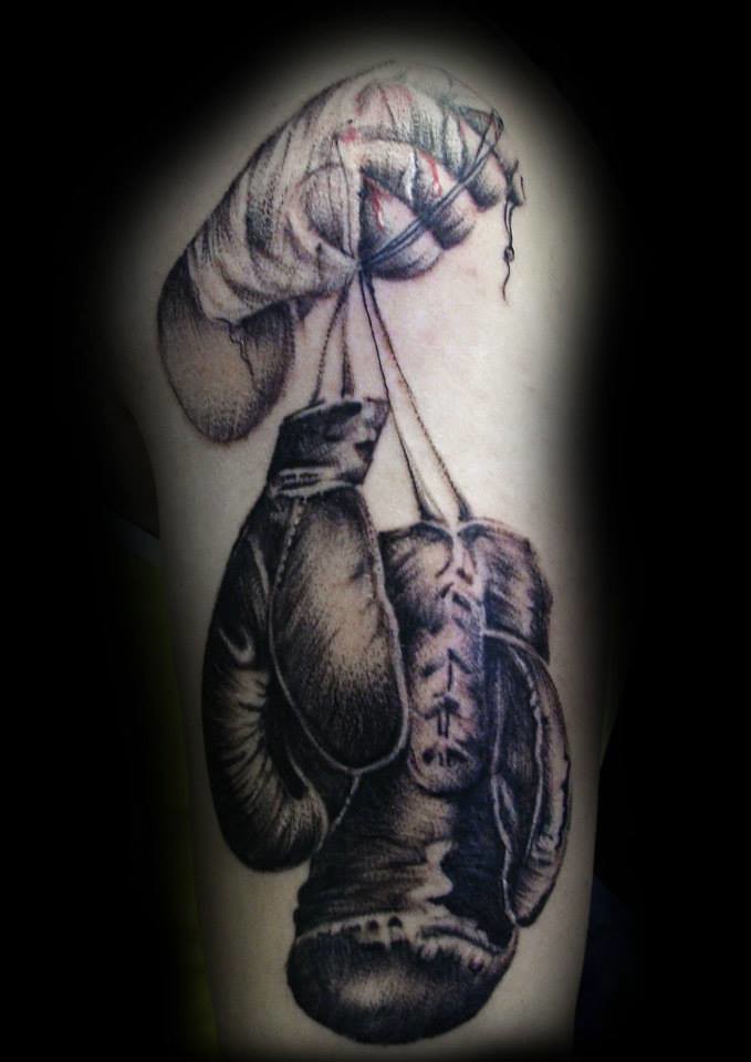 Freddy Krueger's Glove done by Glue at Exposed Temptations Tattoo in  Manassas VA : r/tattoos