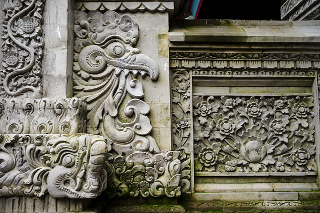 Chicken and dragon wall ornamentation, Ubud, Bali