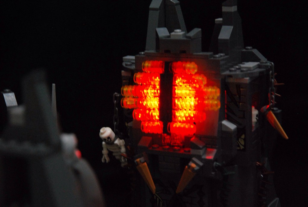 Lego Batman Movie villain roster: Eye of Sauron | Flickr