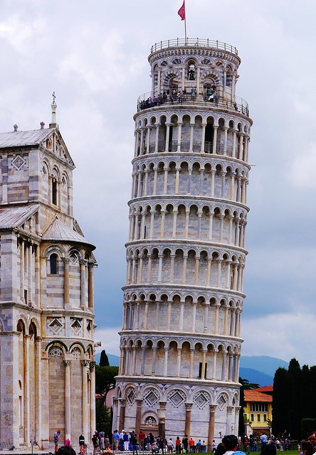 The iconic leaning tower of Pisa