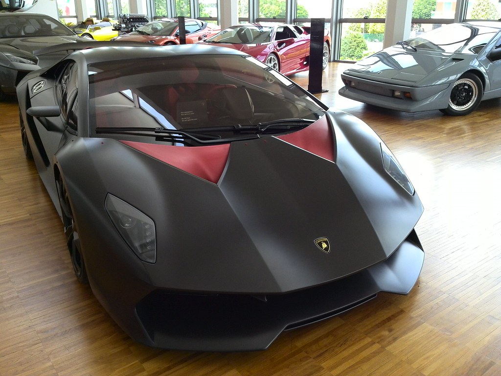 Image of Lamborghini sesto elemento