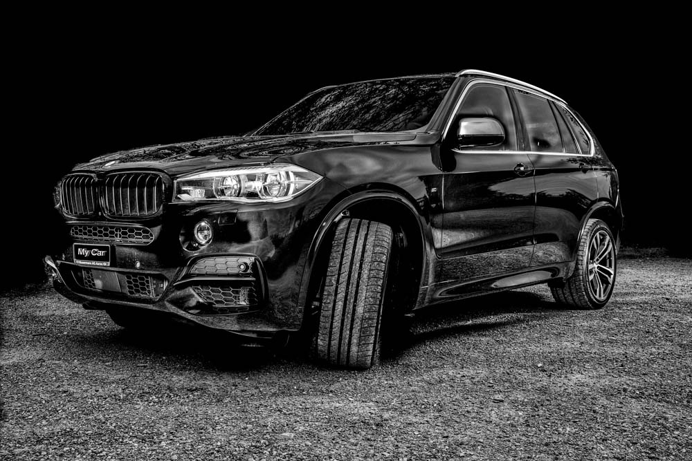 BMW X5, Auto im Blitzlicht, Daniel Niffenegger