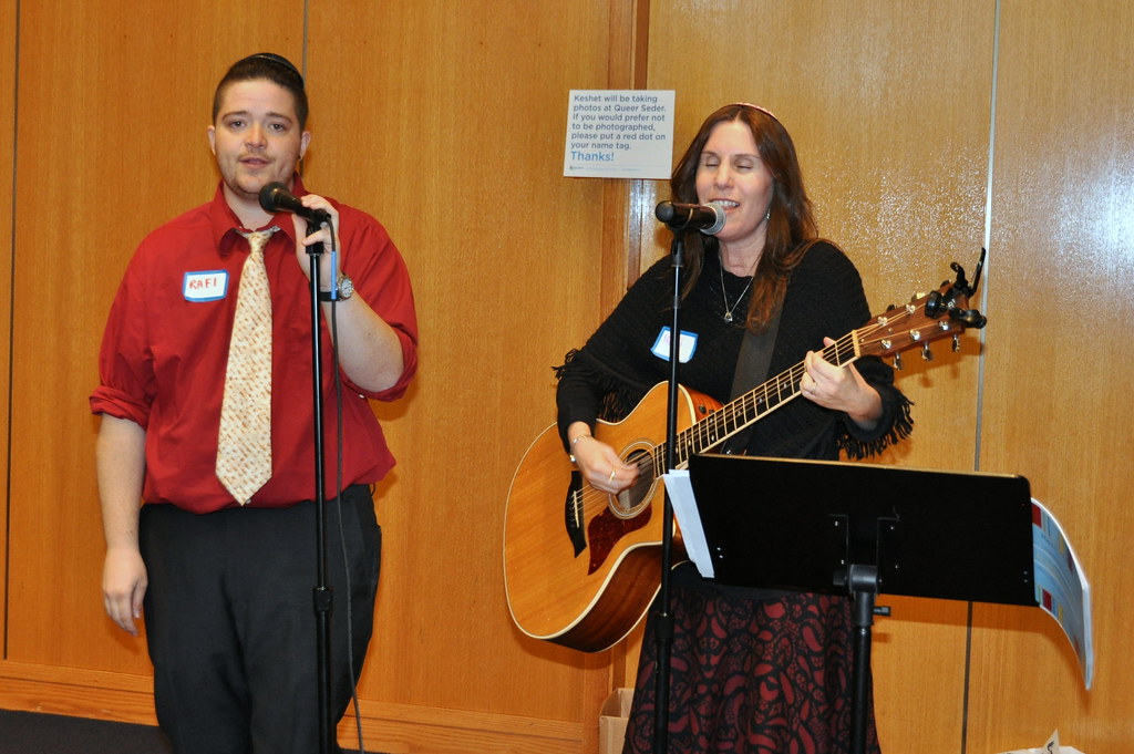  Rafi  and Holli singing Keshet s 6th Annual Queer Seder 