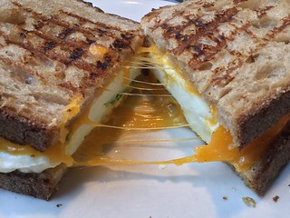 Eggwhite sandwich. #saytwowords #yesterday #100DoPP #d83 #nofilter  #NPSF #breakfastclub #Jane #JaneonFillmore #nosriracha #extracheddar #vegetarian #breakfast #food #postworkout #yestergram #latergram | by tantek