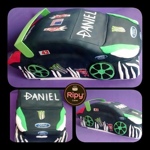 #FordFiestaST #FordFiesta #FordFiestaCake #FordFiestaCupcakes #rallycross #fiestarallycross #kenblock #RedBull #Cupcake #Cakes #Cake #PopCakes #Cookies #PersonalDesing #Chocolate #Fondant #Bombas #Tarjetas #Peluches #Flores #Regalos #Aniversarios #Cum | by Ripy Cupcakes
