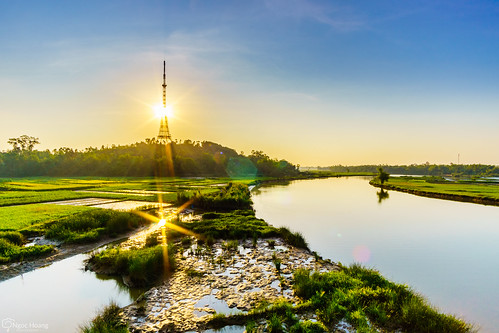 sunrise quang nam vietnam tam ky an ha ban thach sun ray flare hdr samyang sony a6000 samyang12f2 banthach tamky quangnam landscape dawn rice television tower