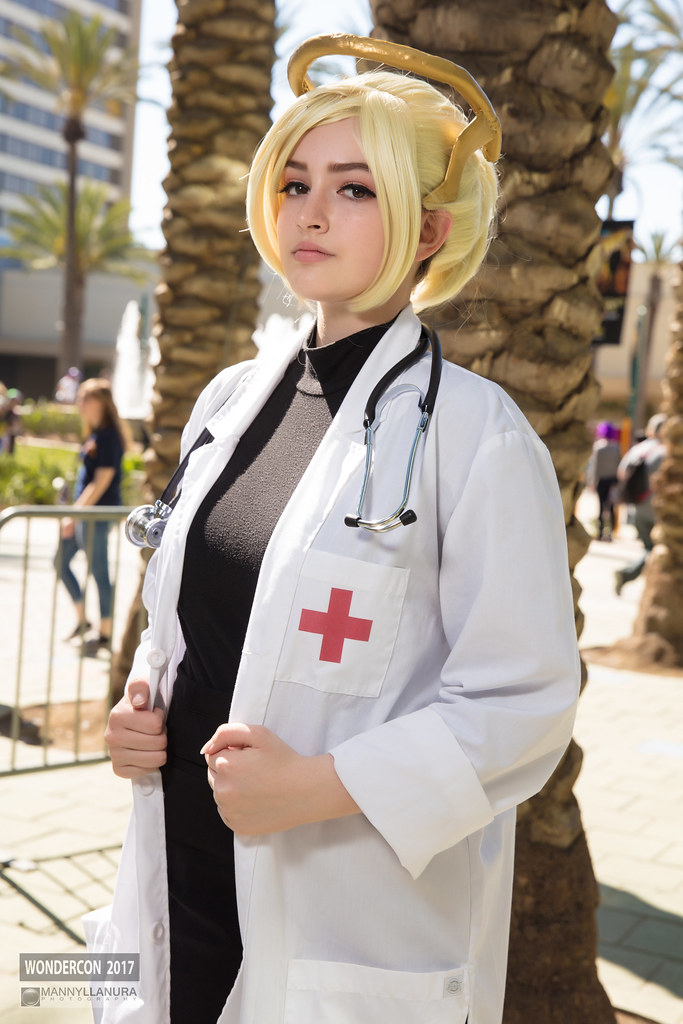 Doctor Mercy Cosplay