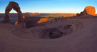 Delicate Arch and the Punchbowl at sunrise