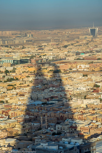 city urban streets clouds sunrise fourseasons sa riyadh saudiarabia kingdomcenter kingdomtowerriyadh