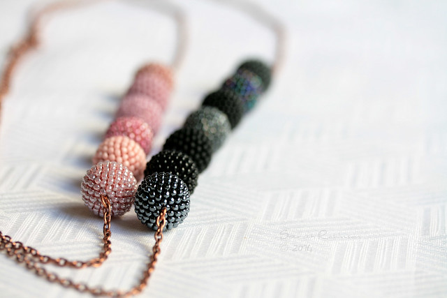 black and blush couple beaded beads necklace