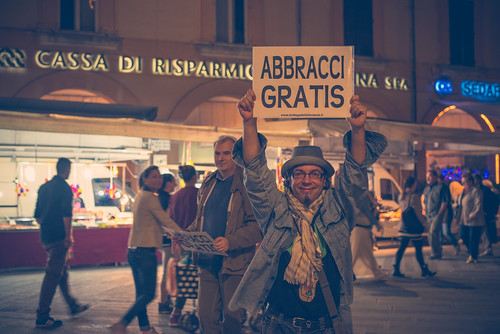 Abbracci Gratis | Free hugs | Giorgio Minguzzi | Flickr