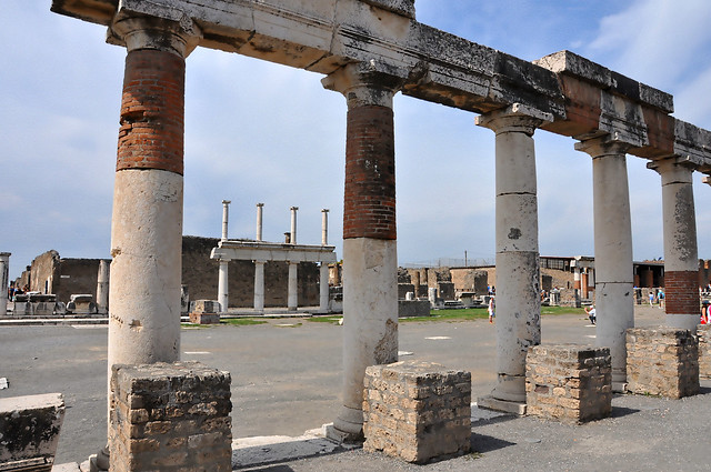 Colonne - Foro Romano - Pompei