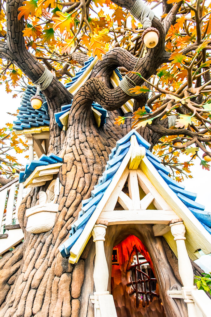 チップとデールのツリーハウス Chip N Dale S Treehouse 奇奇帝帝橡樹屋 Kumakichi Flickr