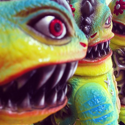 #rampagetoys Guzo Kaiju for the RAMPAGE x @leo_sofvi_bouya blind bag lottery - Saturday (early day) at #newyorkcomiccon.  Booth #208 with @trutek (@tenacioustoys collective space). | by rampage.toys