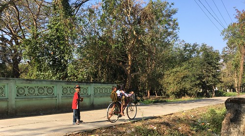 myanmar burma bicycle cycling bike yangonregion yangon rangoon northerndistrict htantabintownship htantabintown htantabin children streetscene