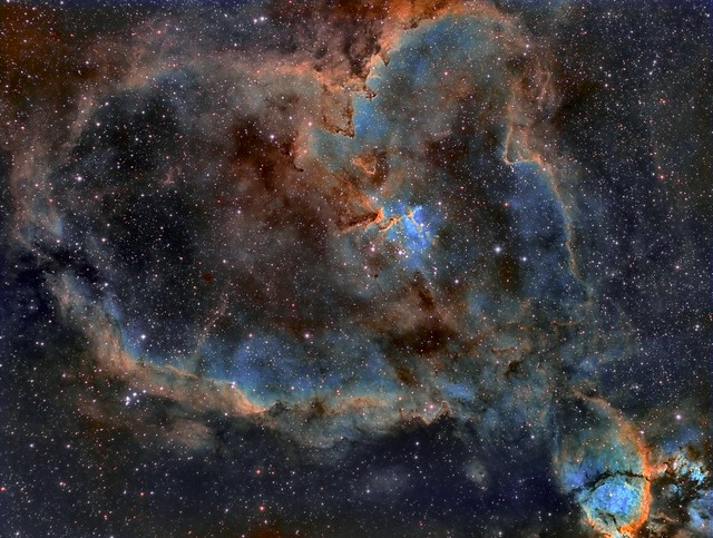 IC1805 The Heart Nebula in Narrow Band, modified Hubble Palette