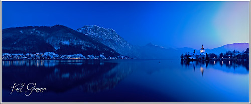 österreich austria oberösterreich upperaustria see lake berge gebirge mountains traunsee gmunden salzkammergut landschaft landscape outdoor water wasser dämmerung bluehour blauestunde abend eveneing sunset sonnenuntergang