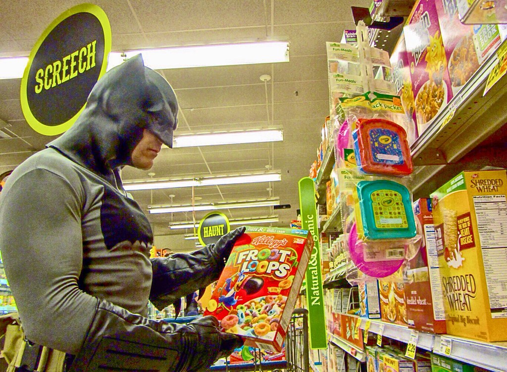 Tom go to shop. Бэтмен в магазине. Batman shop. Batman goes shopping. Alfredo shop.