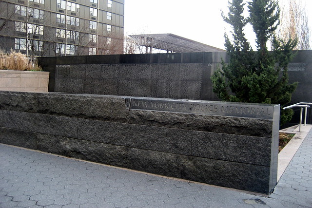 NYC - Battery Park City: Esplanade - New York City Police Memorial