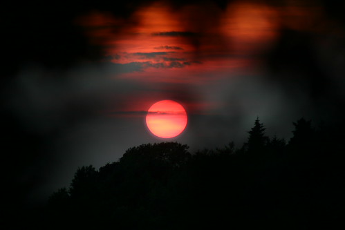 sunset at beacon hill trelleck | by wyebob1