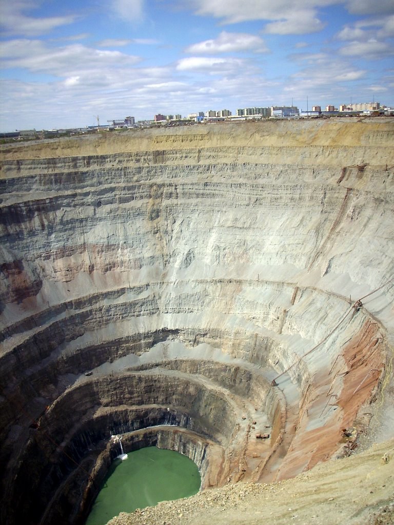 Diamond mine Mir