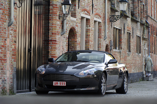 Aston Martin DB9 Volante in Brugge