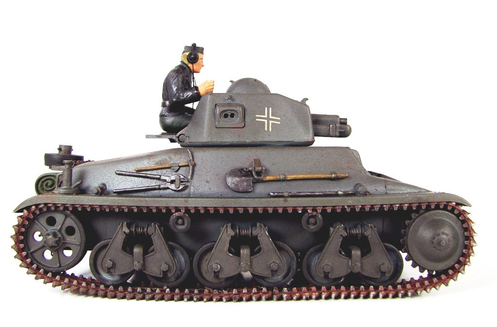 Hotchkiss H35 french light tank.