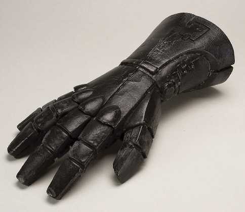 ROBOCOP 1 Original glove of Peter Weller - a photo on Flickriver