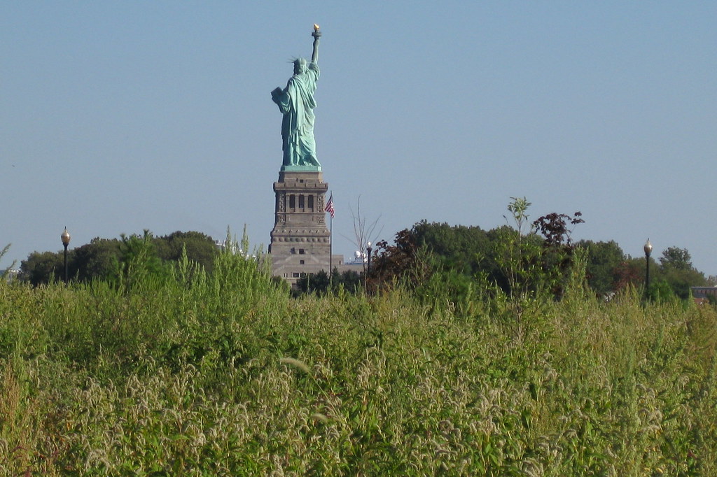 liberty statue from jersey city