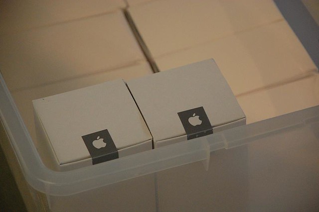 Apple Store Edmonton Grand Opening: Free T-shirt in the box!