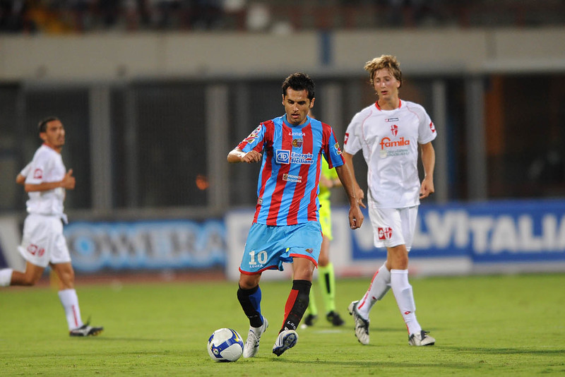 Nicolae Dică in azione nell'ultimo Catania-Padova disputato al ''Massimino''