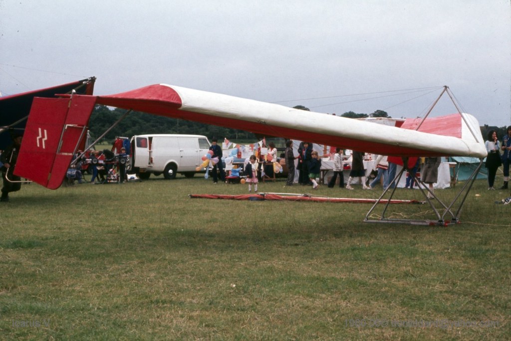 icarus hang glider