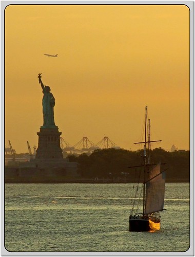 LIBERTY SUNSET by Sigurd66, «La libertad iluminando el mundo» (Liberty Enlightening the World), conocida como la Estatua de la L