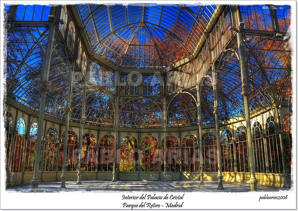 Interior del Palacio de Cristal by Pablo Arias