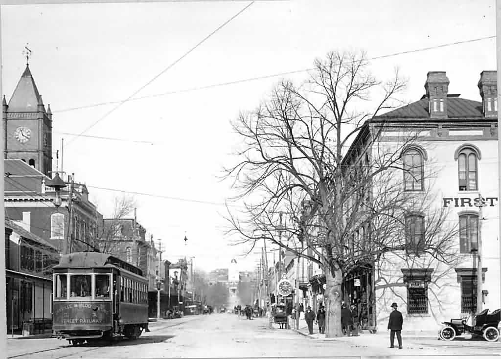 Old photo of Bloomsburg, Pennsylvania Main Street looking … Flickr