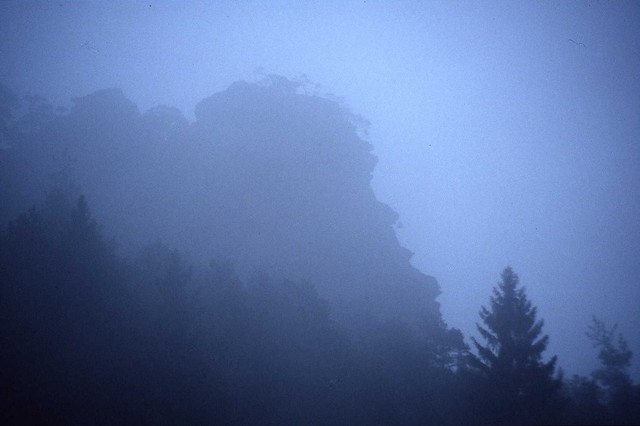 Germany, Pfalz, the face of Nonnenfels in fog
