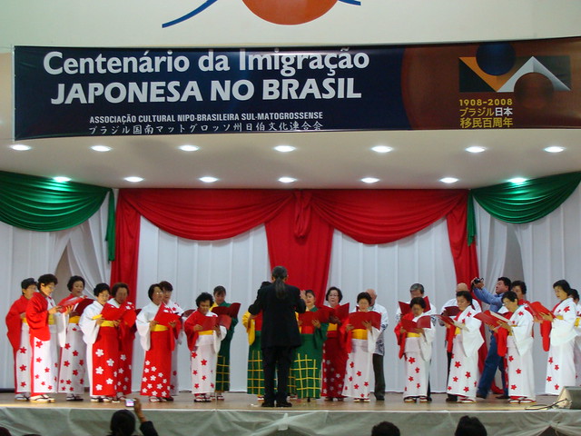 Apresentação do Coral durante Comemoração de 100 Anos da Imigração Japonesa no Brasil - Dourados - MS - Brazil