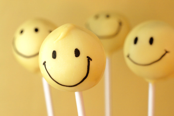Smiley Face Pops | Fun with cake pops. | Bakerella | Flickr