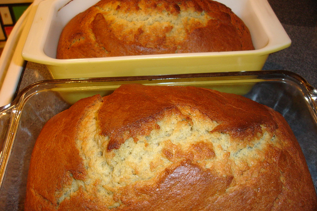 Рецепт хлеба в форме в духовке. Хлеб в духовке. Банановый хлеб в духовке. Порционный хлеб в духовке. Хлеб домашний в духовке короче.
