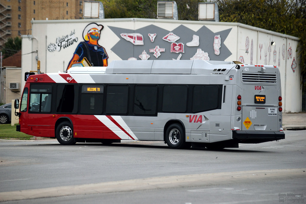 VIA Metropolitan Transit Nova Bus 421 CNG | Manufacturer: No… | Flickr