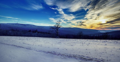 carpathians javořina meadow field snow clouds sky sunset dusk atmosphere winter freeze cold tree czech republic landscape panorama pavel cervenka canon 6d ef2470f4l