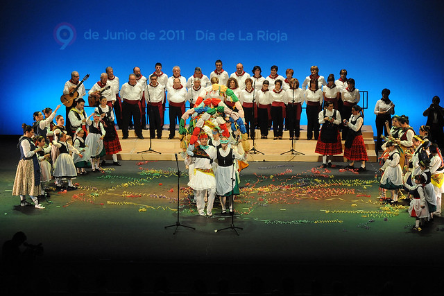 Grupo de Danzas Coletores de Calahorra y Escuela de Jotas de La Rioja