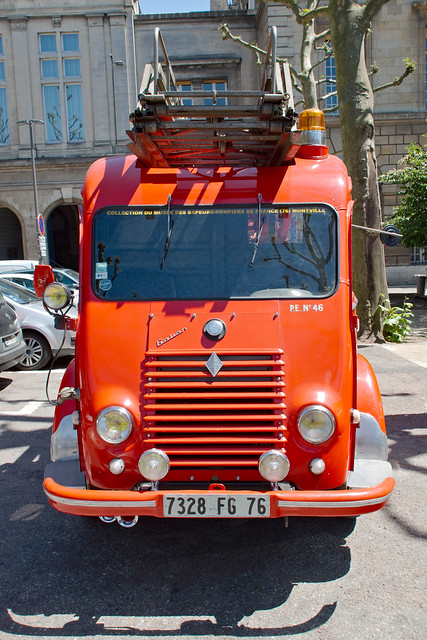 Camion de pompier Renault Galion